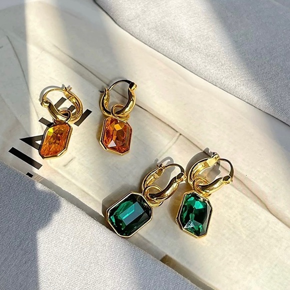 Dangle green emerald earrings, dangle green gem earrings, emerald earrings - Picture 6 of 6